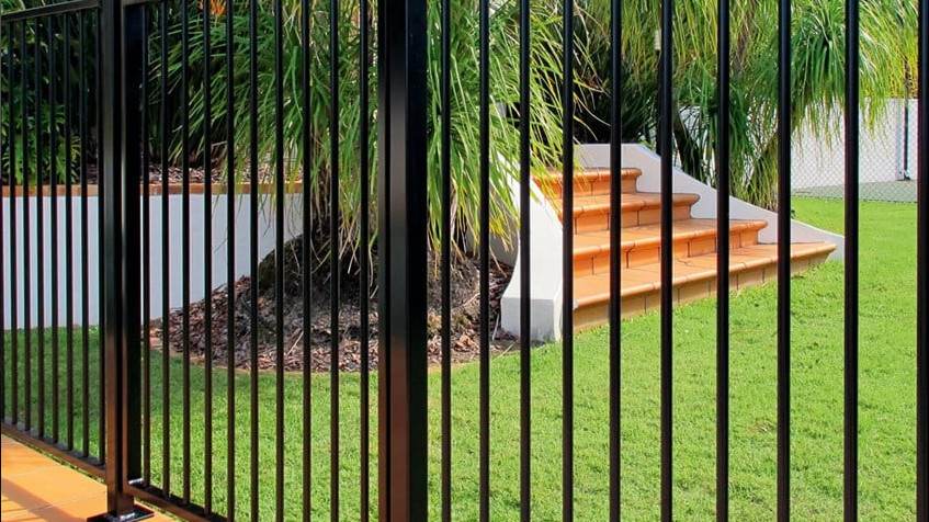 Aluminum Garden Fence with Vertical Bars